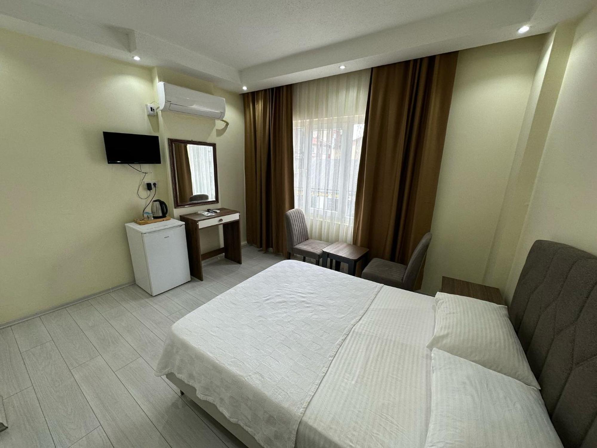 Naval Hotel Yalova Exterior foto